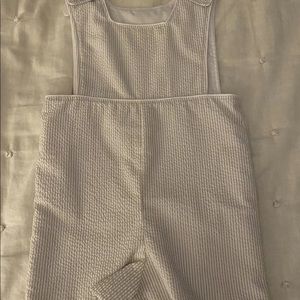 Beaufort Bonnet light beige seersucker outfit. 2T